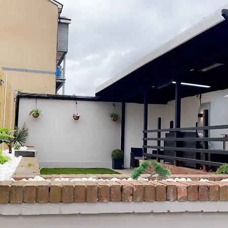 The Lux Ville, Stunning 6 Bedroom Home In London Plumstead  Exterior photo