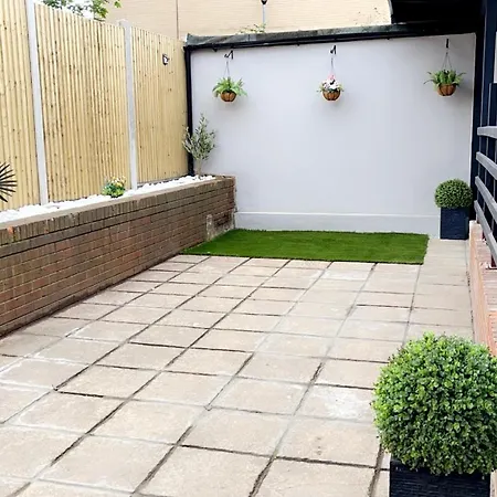 The Lux Ville, Stunning 6 Bedroom Home In London Plumstead  Exterior photo
