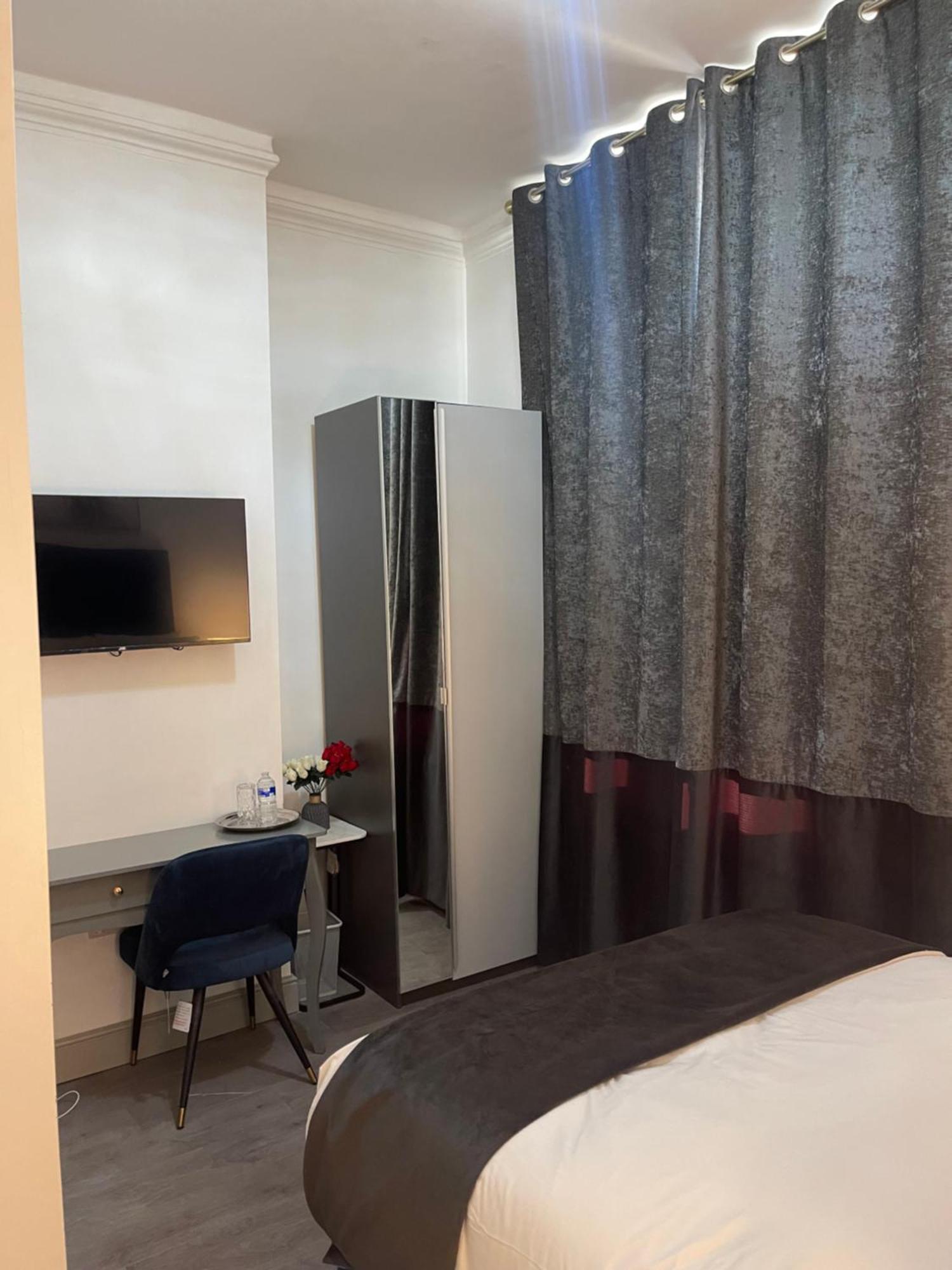 Holiday home The Lux Ville, Stunning 6 Bedroom In London