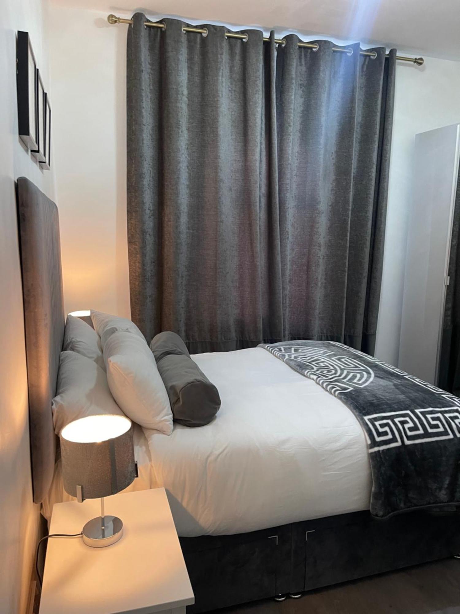 The Lux Ville, Stunning 6 Bedroom In London Plumstead (Greater London)